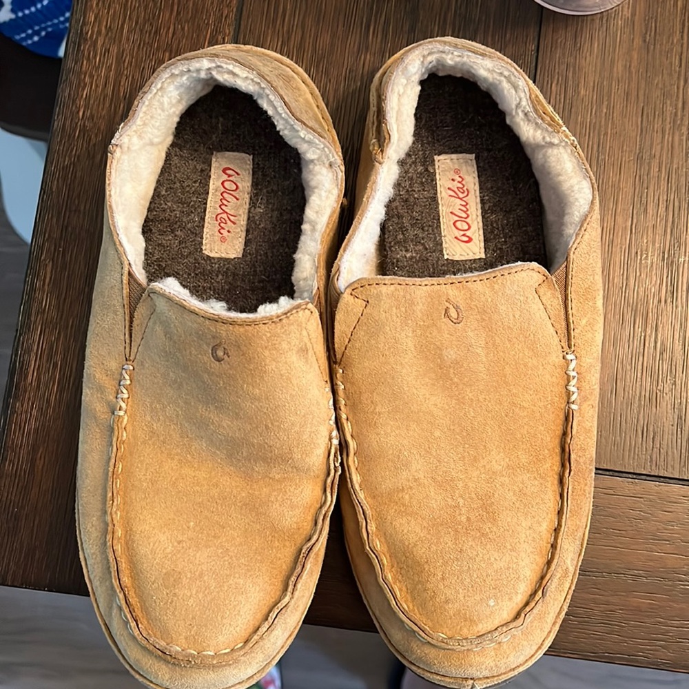 Olukai slippers